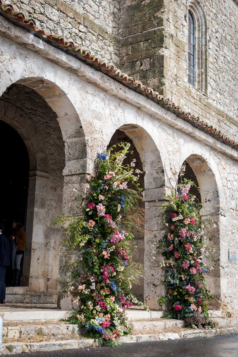 Santos de la Humosa, Liven PH